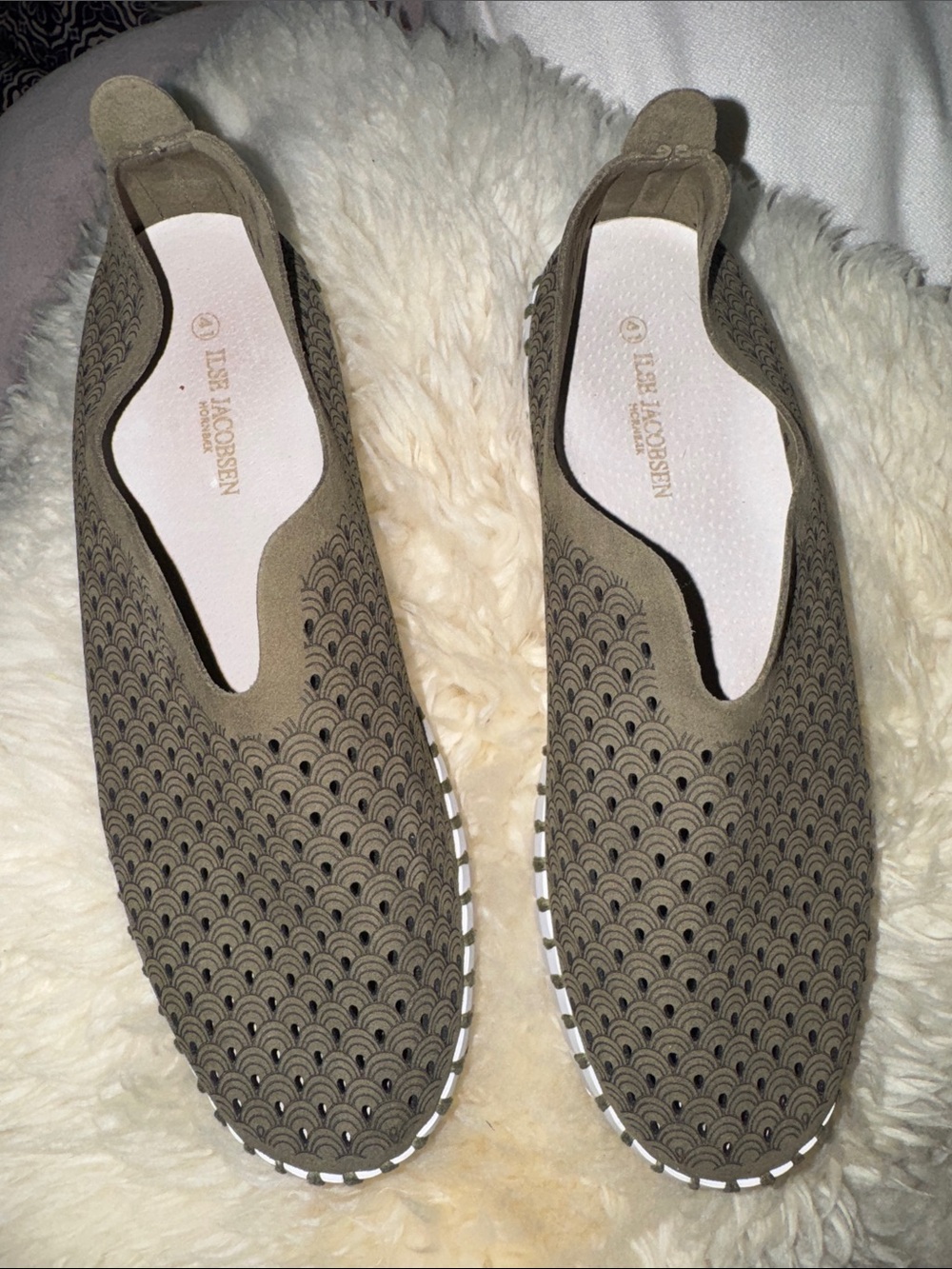 Ilse Jacobsen Women's Tulip Slip-On Shoe Army ? Size 41